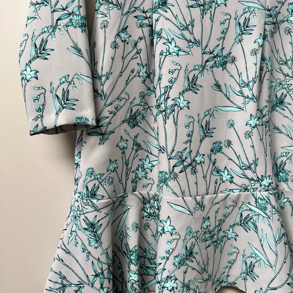 Banana Republic drop waist floral dress size 4P - Picture 6 of 11